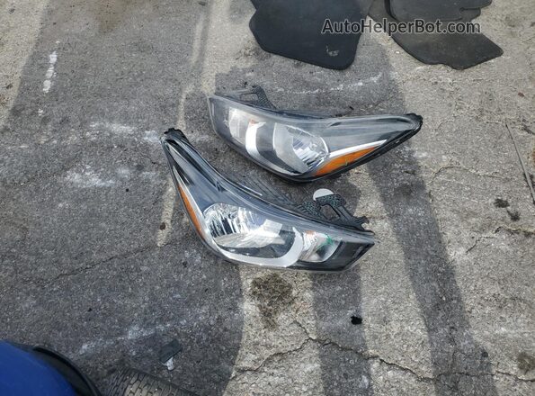 KL8CB6SA6JC431645 2018 CHEVROLET SPARK Black Engine compartment view
