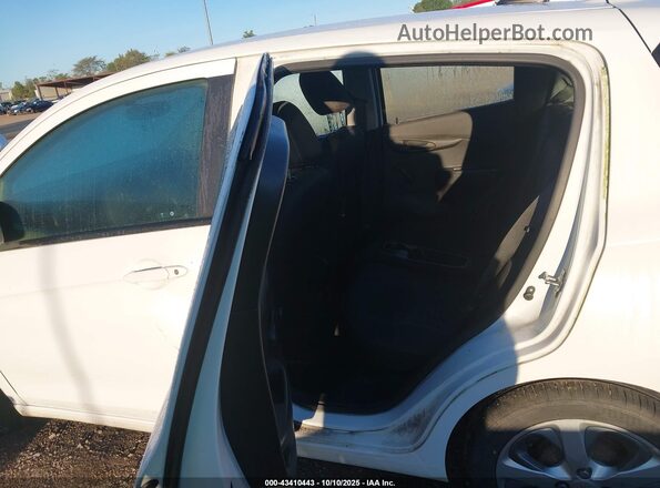 KL8CB6SAXLC404385 2020 CHEVROLET SPARK White VIN կոդի պիտակի տեսք