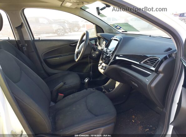 KL8CD6SA0LC450396 2020 CHEVROLET SPARK White Front interior view