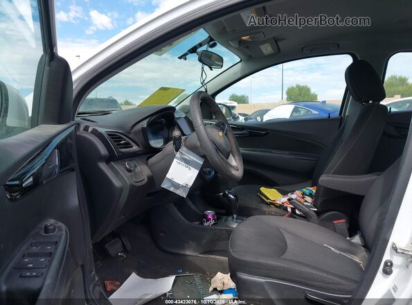 KL8CD6SA0LC461575 2020 CHEVROLET SPARK White Front interior view