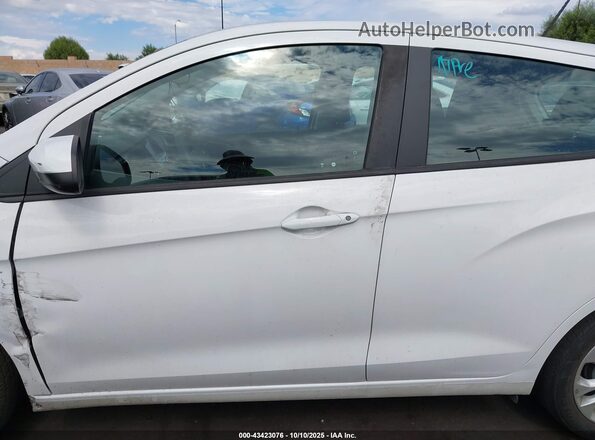 KL8CD6SA0LC461575 2020 CHEVROLET SPARK White 360 interior view