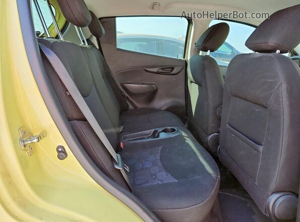 KL8CD6SA2JC469304 2018 CHEVROLET SPARK Yellow Вид задніх сидінь