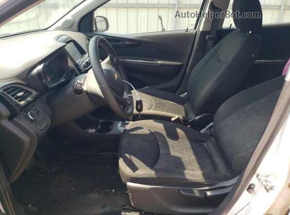 KL8CD6SA3LC445886 2020 CHEVROLET SPARK White Սալոնի դիմացի տեսք