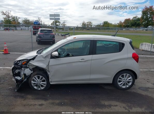 KL8CD6SA5LC456050 2020 CHEVROLET SPARK Cream Front view