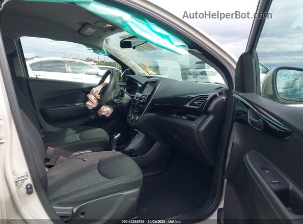 KL8CD6SA5LC456050 2020 CHEVROLET SPARK Cream Front interior view