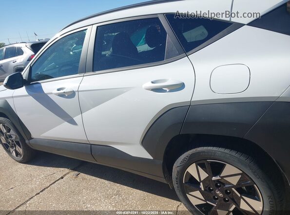 KM8HB3AB5SU329556 2025 HYUNDAI KONA White 