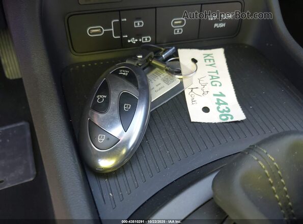 KM8HB3AB5SU329556 2025 HYUNDAI KONA White 