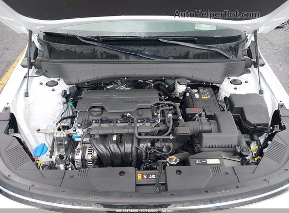 KM8HBCAB6SU227456 2025 HYUNDAI KONA White Widok z tyłu