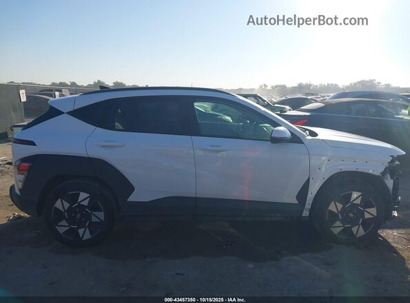 KM8HC3AB5RU144723 2024 HYUNDAI KONA White Vista interior trasera
