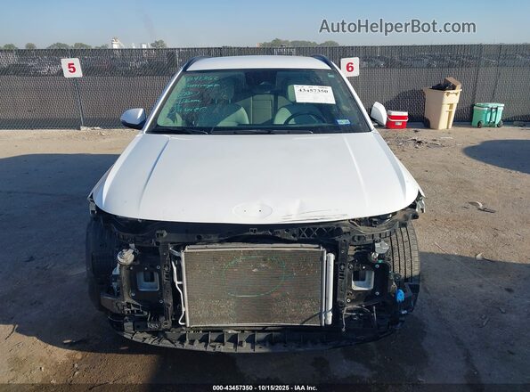 KM8HC3AB5RU144723 2024 HYUNDAI KONA White Vista del cuadro de instrumentos