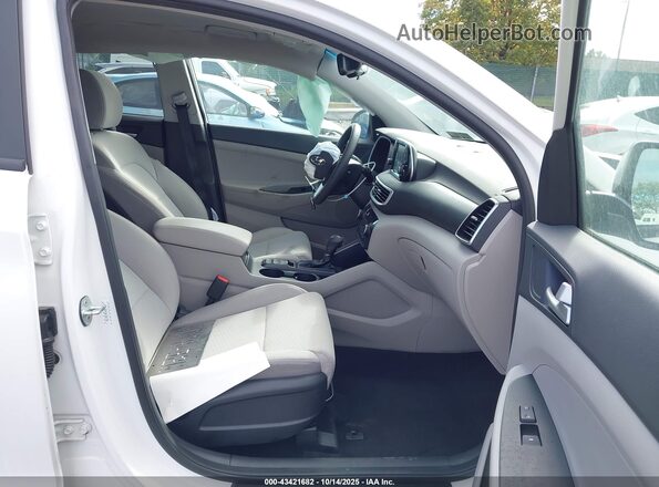 KM8J3CAL0LU227784 2020 HYUNDAI TUCSON Белый Вид салона спереди