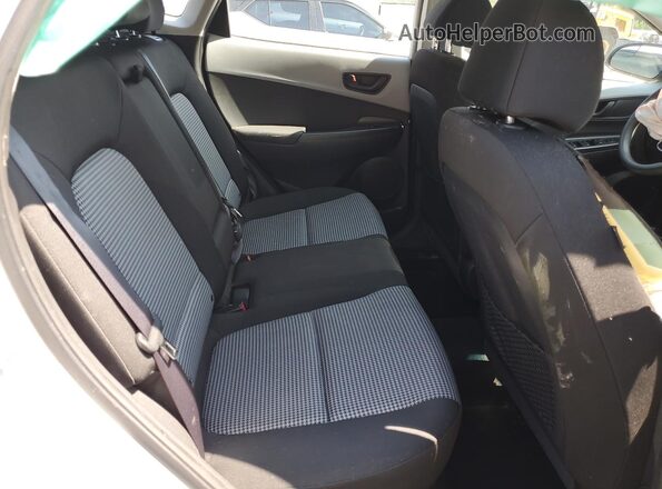 KM8K1CAA5LU401745 2020 HYUNDAI KONA Белый Вид задней части салона