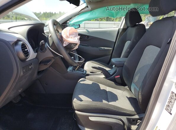 KM8K1CAA5LU401745 2020 HYUNDAI KONA Белый Вид салона спереди