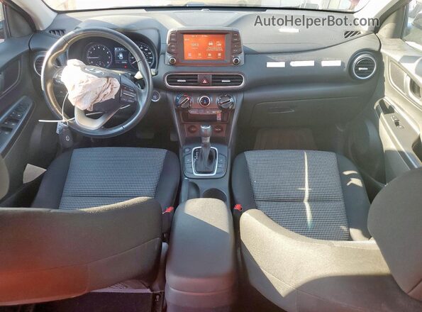 KM8K22AA2LU592628 2020 HYUNDAI KONA Красный Вид панели приборов