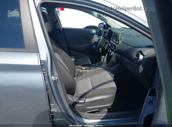 KM8K22AA9LU541806 2020 HYUNDAI KONA Light Blue Front interior view