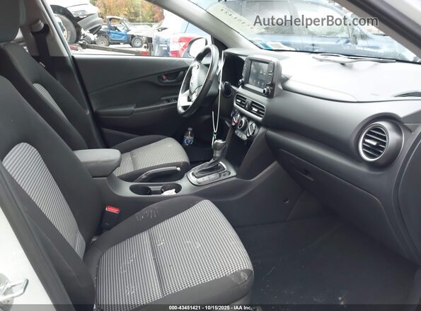 KM8K2CAA4LU586996 2020 HYUNDAI KONA White Սալոնի դիմացի տեսք