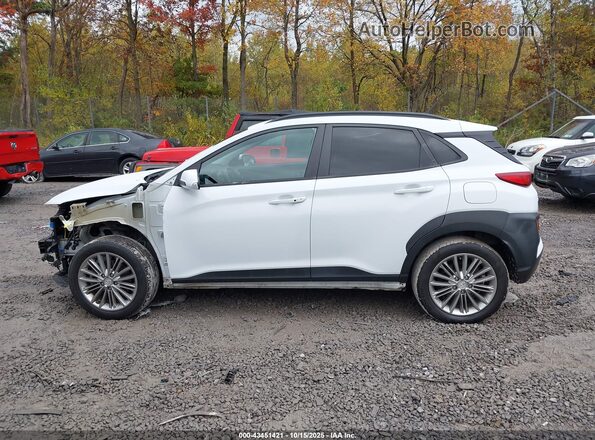 KM8K2CAA4LU586996 2020 HYUNDAI KONA White Սալոնի 360 աստիճան տեսք