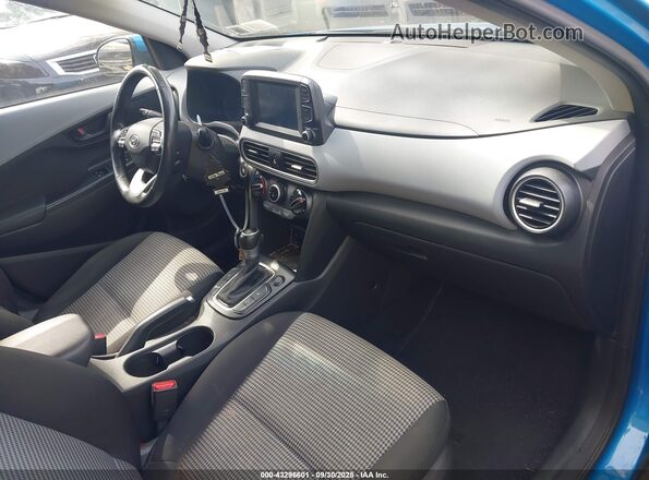 KM8K2CAA8LU483614 2020 HYUNDAI KONA Blue წინა სალონის ხედი