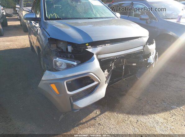 KM8K3CA58LU524856 2020 HYUNDAI KONA Silver Widok z przodu