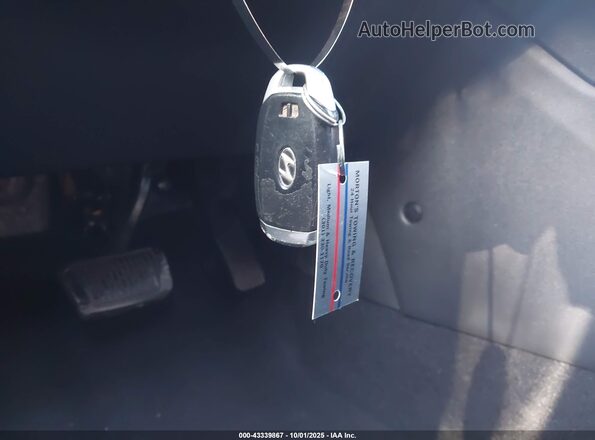 KM8K3CA58LU524856 2020 HYUNDAI KONA Silver Widok deski rozdzielczej