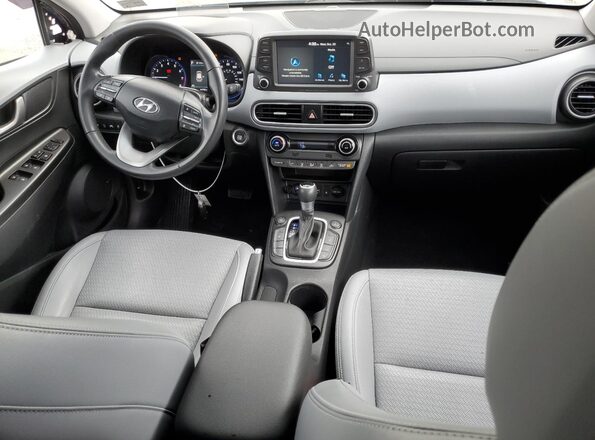 KM8K5CA50LU449810 2020 HYUNDAI KONA Silver Widok deski rozdzielczej