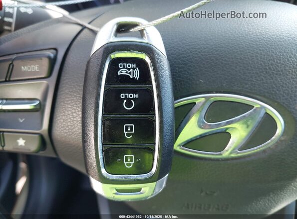 KM8K62AB9NU802707 2022 HYUNDAI KONA Белый Вид панели приборов