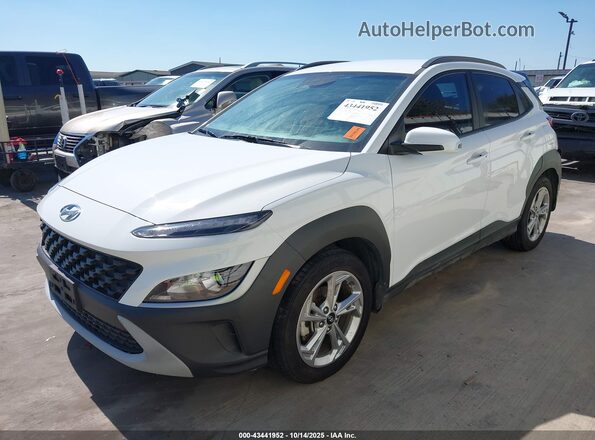 KM8K62AB9NU802707 2022 HYUNDAI KONA Белый Передняя левая четверть