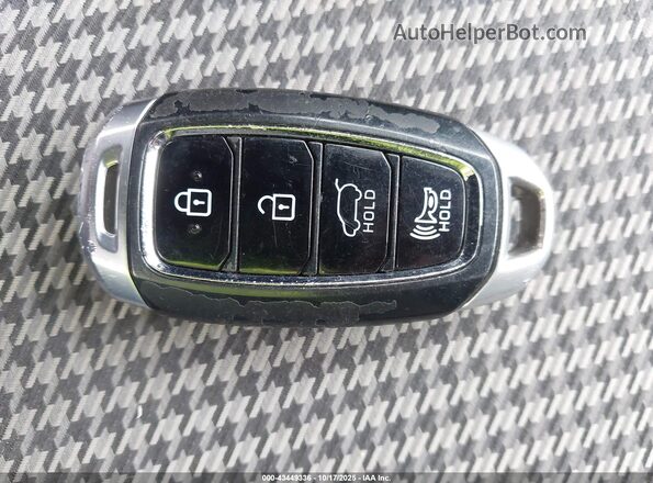 KM8K6CAA2MU622366 2021 HYUNDAI KONA White 