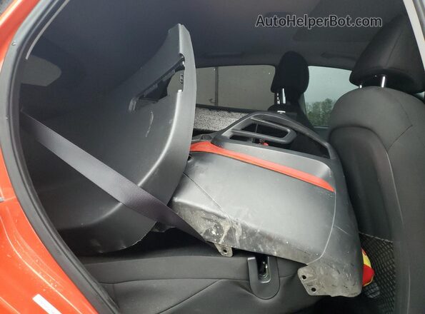 KM8K6CAA7LU526201 2020 HYUNDAI KONA Оранжевый Вид задней части салона