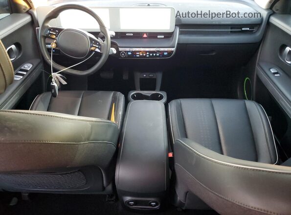 KM8KNDAF4PU148364 2023 HYUNDAI IONIQ Green Widok deski rozdzielczej