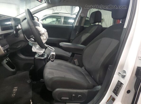 KM8KNDDF2RU328814 2024 HYUNDAI IONIQ White Front interior view