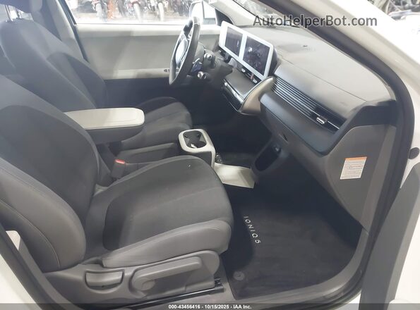 KM8KNDDF9RU253349 2024 HYUNDAI IONIQ 5 White წინა სალონის ხედი