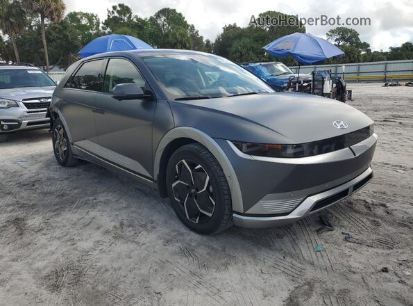 KM8KR4AE2PU231237 2023 HYUNDAI IONIQ Gray Front right