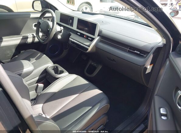 KM8KRDAF2PU174594 2023 HYUNDAI IONIQ 5 Black Front interior view
