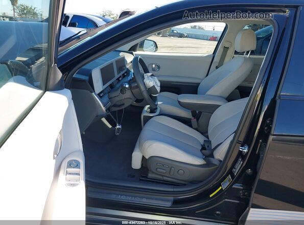 KM8KRDAF5NU080495 2022 HYUNDAI IONIQ 5 Black Вид салону спереду