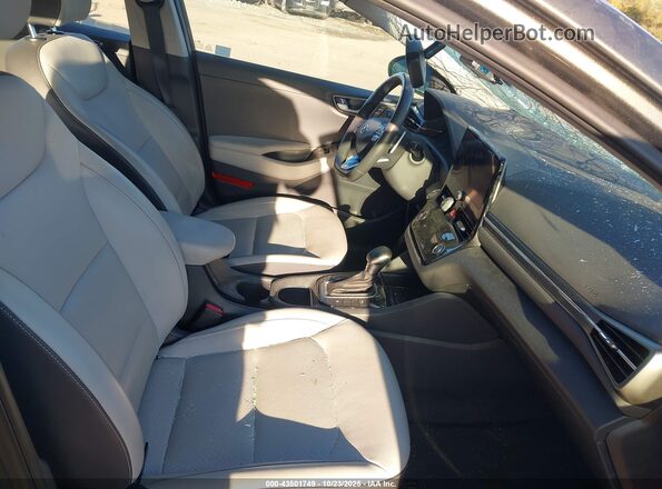 KMHC05LC7MU254282 2021 HYUNDAI IONIQ HYBRID Gray Вид салону спереду
