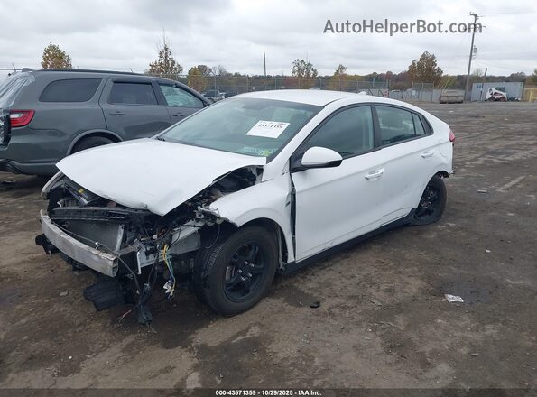 KMHC65LC3HU030611 2017 HYUNDAI IONIQ HYBRID White Передня ліва чверть