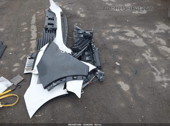 KMHC65LC3HU030611 2017 HYUNDAI IONIQ HYBRID White Вид панелі приладів