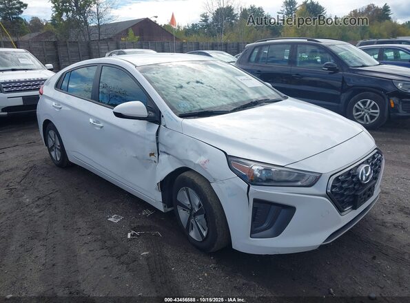 KMHC65LC7LU232196 2020 HYUNDAI IONIQ HYBRID White Rear interior view