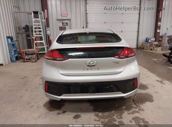 KMHC65LCXHU057496 2017 HYUNDAI IONIQ HYBRID Silver 