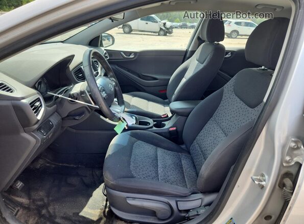 KMHC65LD9KU145665 2019 HYUNDAI IONIQ Silver წინა სალონის ხედი