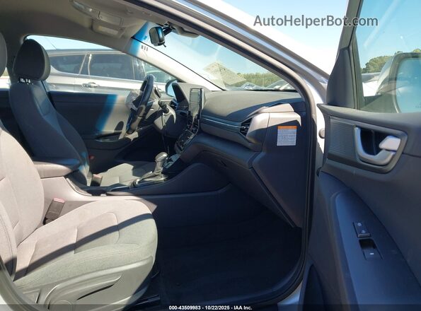 KMHC75LC3LU231575 2020 HYUNDAI IONIQ HYBRID Silver Front interior view