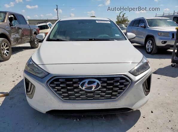KMHC75LC6MU260800 2021 HYUNDAI IONIQ Белый Вид спереди