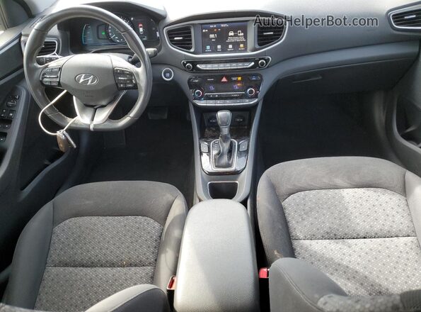 KMHC75LC9HU056093 2017 HYUNDAI IONIQ White Vista del salpicadero