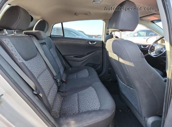 KMHC75LCXHU024754 2017 HYUNDAI IONIQ Silver Vista de los asientos traseros