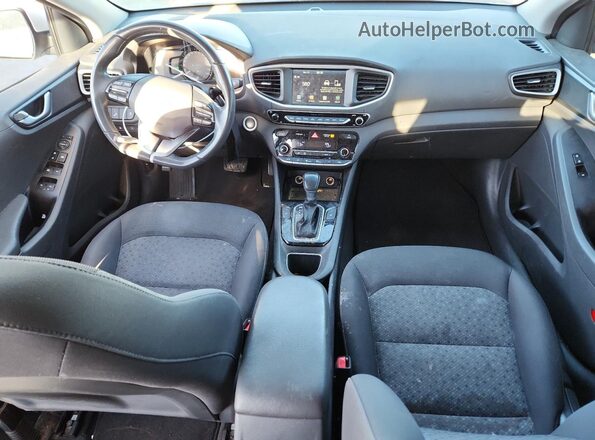 KMHC75LCXHU024754 2017 HYUNDAI IONIQ Silver Vista del salpicadero