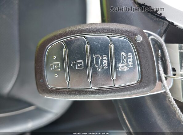 KMHC75LD3KU160210 2019 HYUNDAI IONIQ PLUG-IN HYBRID Silver წინა პანელის ხედი