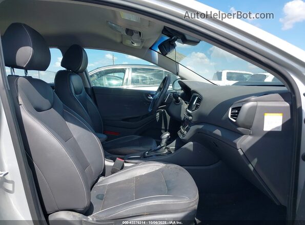 KMHC75LD3KU160210 2019 HYUNDAI IONIQ PLUG-IN HYBRID Silver წინა სალონის ხედი