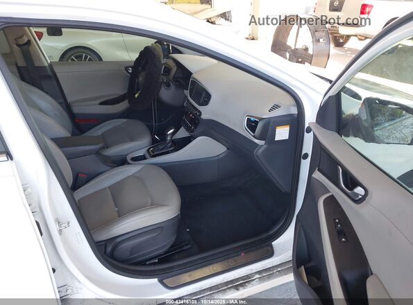 KMHC85LC4HU020910 2017 HYUNDAI IONIQ HYBRID White Vista interior delantera