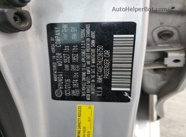 KMHCT4AE7HU236750 2017 HYUNDAI ACCENT Silver ძრავის განყოფილების ხედი